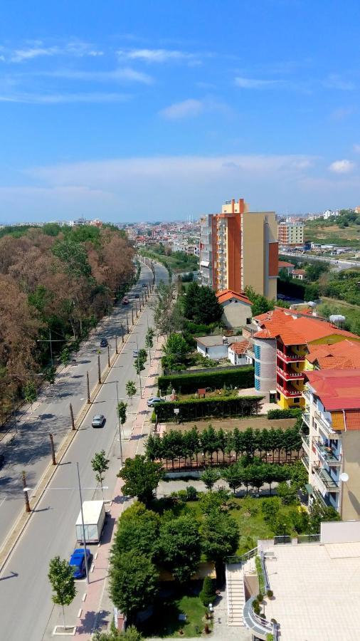 Yellow Building Durres Durrës Exterior foto